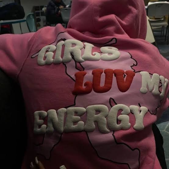 Puff print hoodie manufacturer producing custom 3D puff print hoodies for streetwear brands
