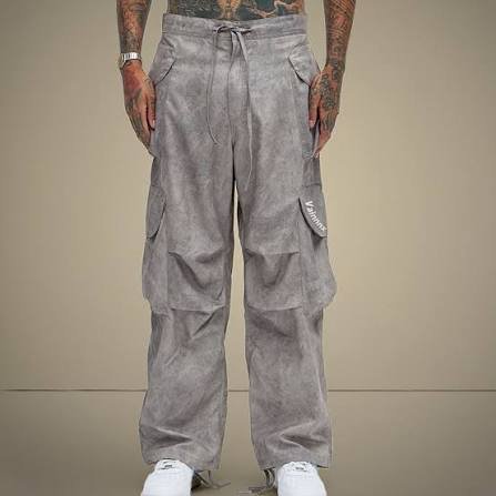 Custom cargo pants manufacturer showing pocket placement, fit, reinforcement, fabric and trims