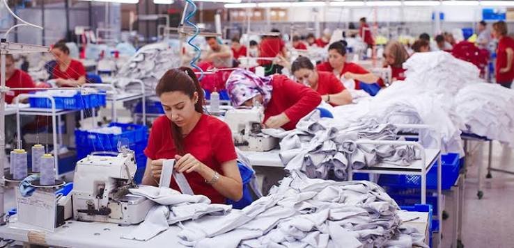 Cut and sew streetwear manufacturer developing custom hoodies and oversized streetwear